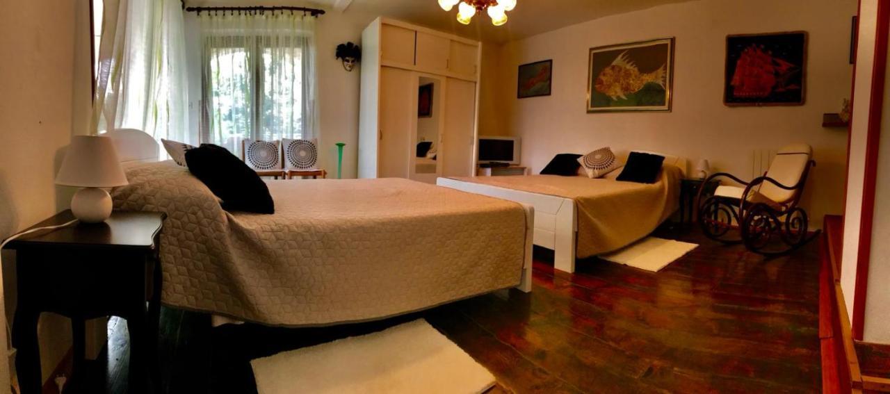 B. Ela Rooms 波雷奇 外观 照片